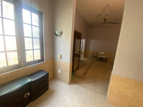 Casa En Venta En Veracruz Con Hab En P.b. Col Centro