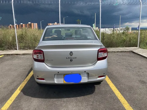 Renault Logan 1.6 Privilege / Intens