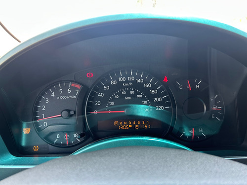 Nissan Armada 5.6 Se Piel Qc 4x2 At