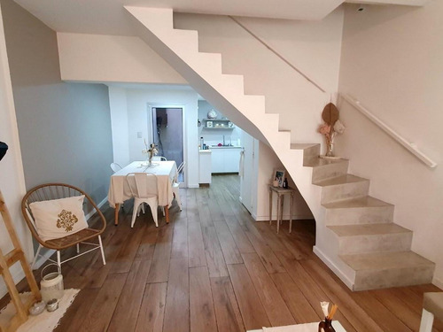Casa En Venta 2 Dormitorios En Lanús Este