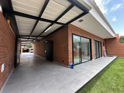 Casa En Venta En Hacienda El Castillo. Cod V8014650