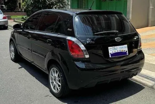 Kia Rio Xcite 2011 Con Escotilla Y Full Equipo