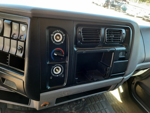 Volvo Vm 260 6x2 2011