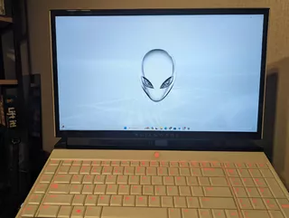 Alienware M17 R5