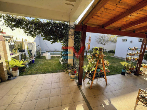 Imagen 16 de 21 de Venta. Arguello. Propiedad 200 Mts Cub 400 Mts Terreno A 2 Cuadras De Recta Martinolli