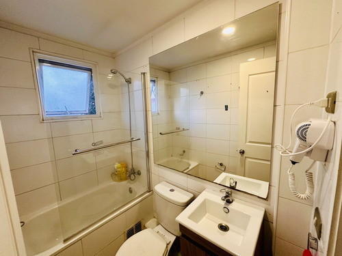En Venta Hermosa Casa Con Piscina, Padre Hurtado