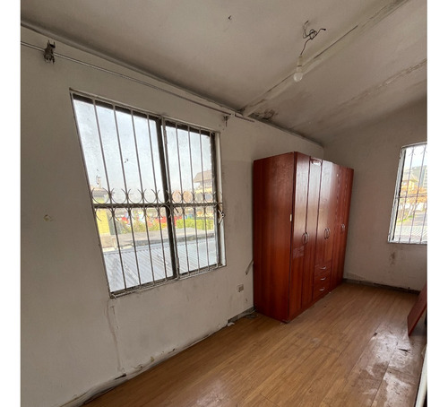 Con Giro Comercial Completo, Regularizada, E. Trifásica