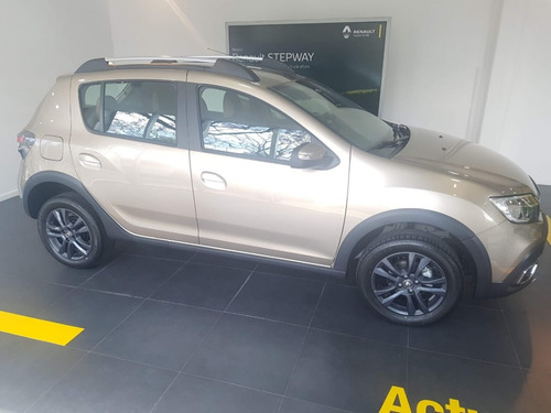 Imagen 2 de 15 de Autos Y Camionetas Renault Stepway Intens Cvt Toyota Etios E