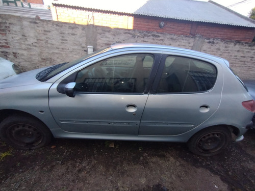 Peugeot 206 1.6 Xr Premium