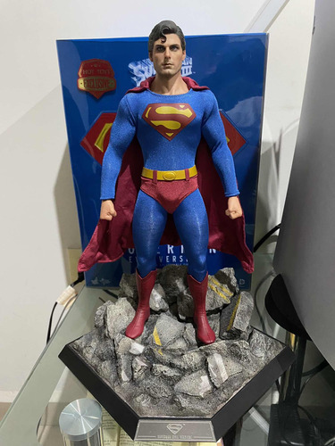 Superman Evil Versión Hot Toys