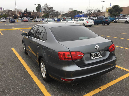 Volkswagen Vento 2.5 Luxury 170cv 2014