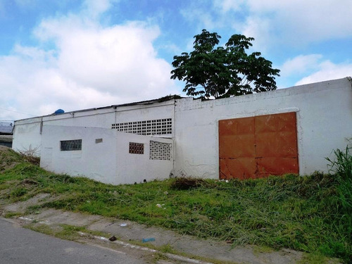 Imagen 3 de 8 de Galpón En Venta - Av. Intercomunal San Felipe. Zona Industrial Del Municipio Independencia.