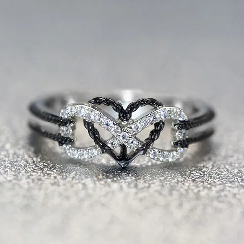Anillos en forma de infinito sale