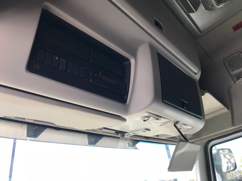 Renault Premium 440 Dxi