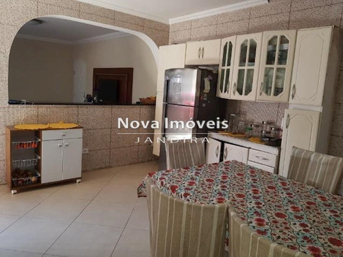 Imagem 12 de 19 de Casa Em Jandira Rua Itaquiti - 1351