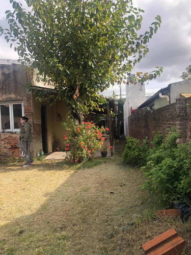 Imagen 2 de 6 de Propiedad A Reciclar En Excelente Lote!! Buena Oportunidad!!