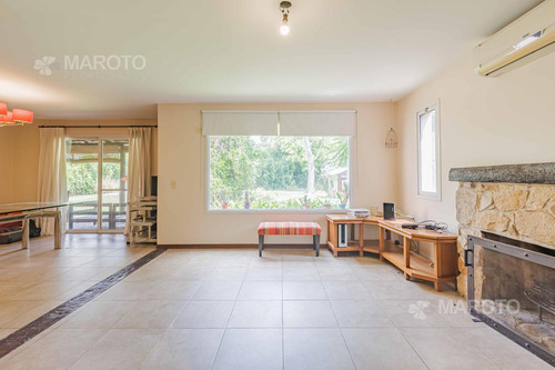 Imagen 21 de 30 de Casa En Venta En San Lucas Con Cuatro Dormitorios- Maroto Propiedades