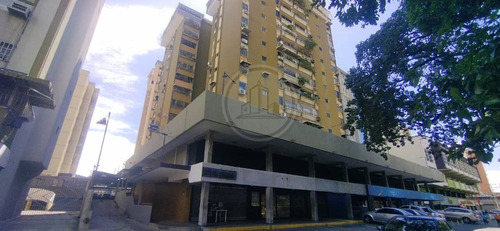 Apartamento Urb. Andres Bello, Av. Las Delicias Maracay 012jsc
