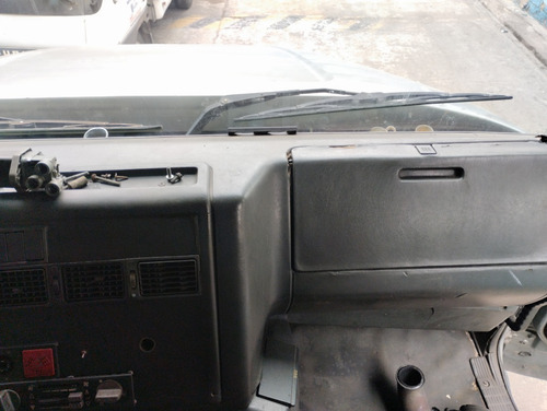 Imagen 11 de 12 de Chuto Iveco Power Star 2006