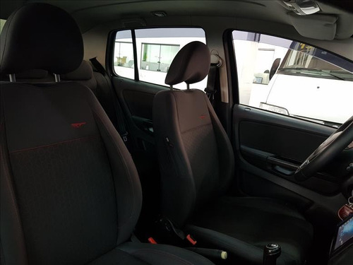 Imagem 4 de 8 de Volkswagen Crossfox 1.6 Mi