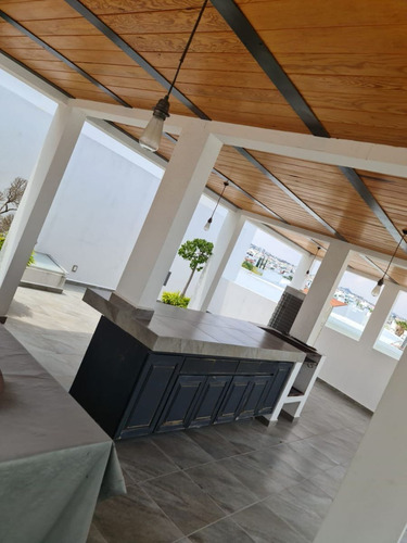 Se Vende Casa En Centro Sur, Claustros De Las Misiones, 4 Recamaras, 4.5 Baños..