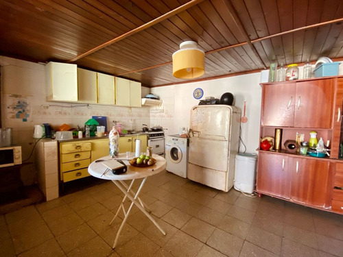 Imagen 20 de 23 de Casa, Venta- 4 Bv- Gran Terreno-centro Reconquista