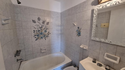 Imagen 8 de 12 de Departamento En Venta De 1 Dormitorio - Calle 51 Esq. 2 - La Plata