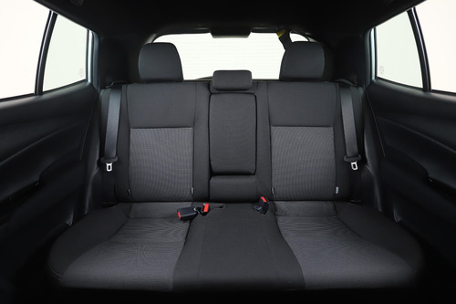 Imagen 4 de 17 de Toyota Yaris Xls 6m/t 5p $ 8.760.000 Nm2