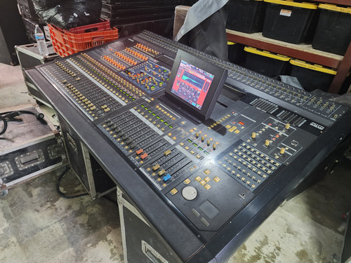 Consola Yamaha Pm5d