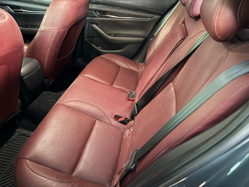 Mazda 3 2023 Signature Credito