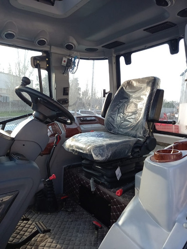 Imagen 3 de 12 de Tractor Chery 105 Hp 4x4 Cabinado Con Pala - Tipo Deutz