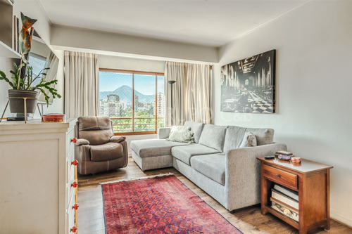 Departamento En Venta De 4 Dorm. 3 B 2 Estac. En Las Condes
