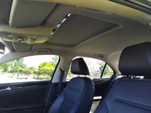 Volkswagen Vento 2.5 Luxury 170cv 2014