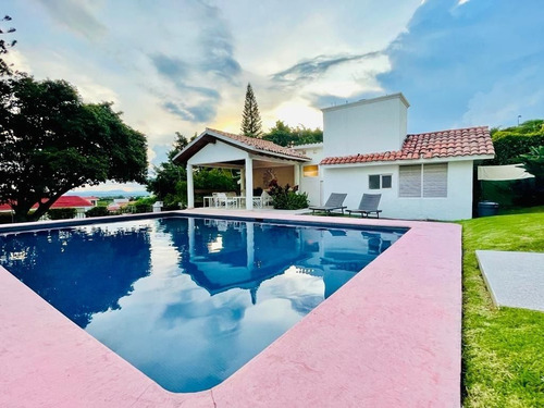 Casa En Venta En Lomas De Cocoyoc; Morelos