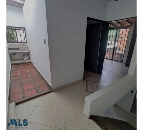Apartamento De 3 Niveles(mls#243958)