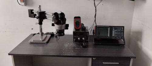 Microscopio Trinocular Con Luz Led + Osciloscopio