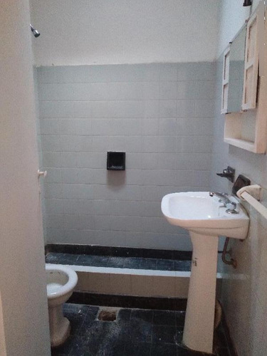 Imagen 7 de 13 de Departamento En Venta - 1 Dormitorio 1 Baño - 96mts2 - Berisso
