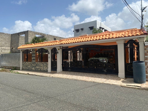 Casa En Oportunidades En San Isidro Cerca De Supermercados 