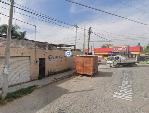 Sk01- Oportunidad- Casa En Remate Bancario En C. Martires De Cananea, Francisco Silva Romero, San Pedro Tlaquepaque, Jal. (solo Recursos Propios)