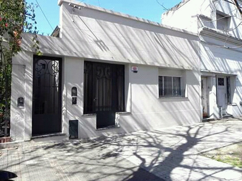 Imagen 2 de 24 de Casa 4 Dormitorios Y Parque La Plata