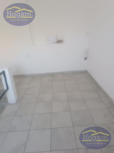 Oficina En Renta, Excelente Espacio Para Consultorio O Para Oficina En La Col. Obregón León Gto.