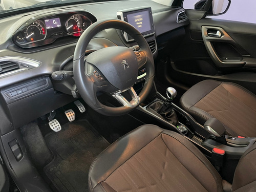 Imagen 10 de 17 de Peugeot 2008 1.6 Thp Sport