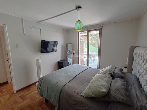 Casa En Venta 4 Dorm. 3 B En Macul (a 1 Cuadra De Vic. Mac)