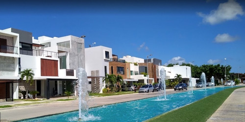 Hermosa Casa  En Venta Aqua 