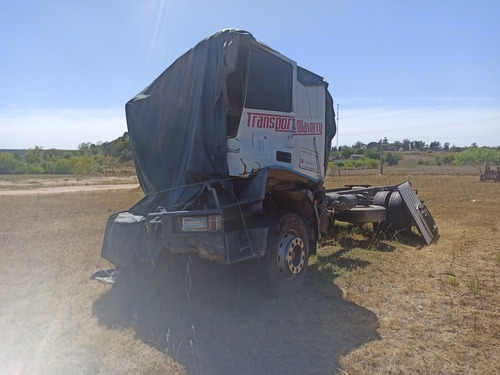 Imagen 2 de 8 de Iveco 170e22