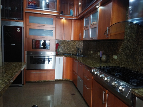 Imagen 2 de 8 de Casa En Urb. Colinas De Santa Rosa