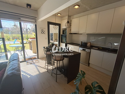 Divina Casa Muy Nueva Y Con Todas Las Comodidades En Pilar De Los Horneros.
