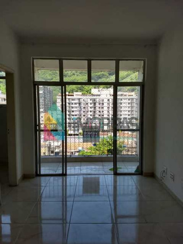 Imagem 2 de 15 de Luxuoso Apartamento Sala-quarto No Riachuelo, Com Infra, Varanda E Vaga Na Escritura. - Boap10498