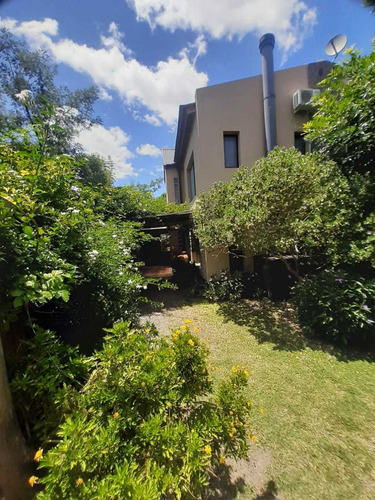 Venta Complejo De Cabañas En Chascomus