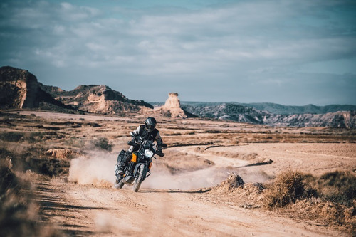 Imagen 18 de 20 de Ktm Adventure 250 2022 0km Anticipo Y 12 Cuotas No Versys